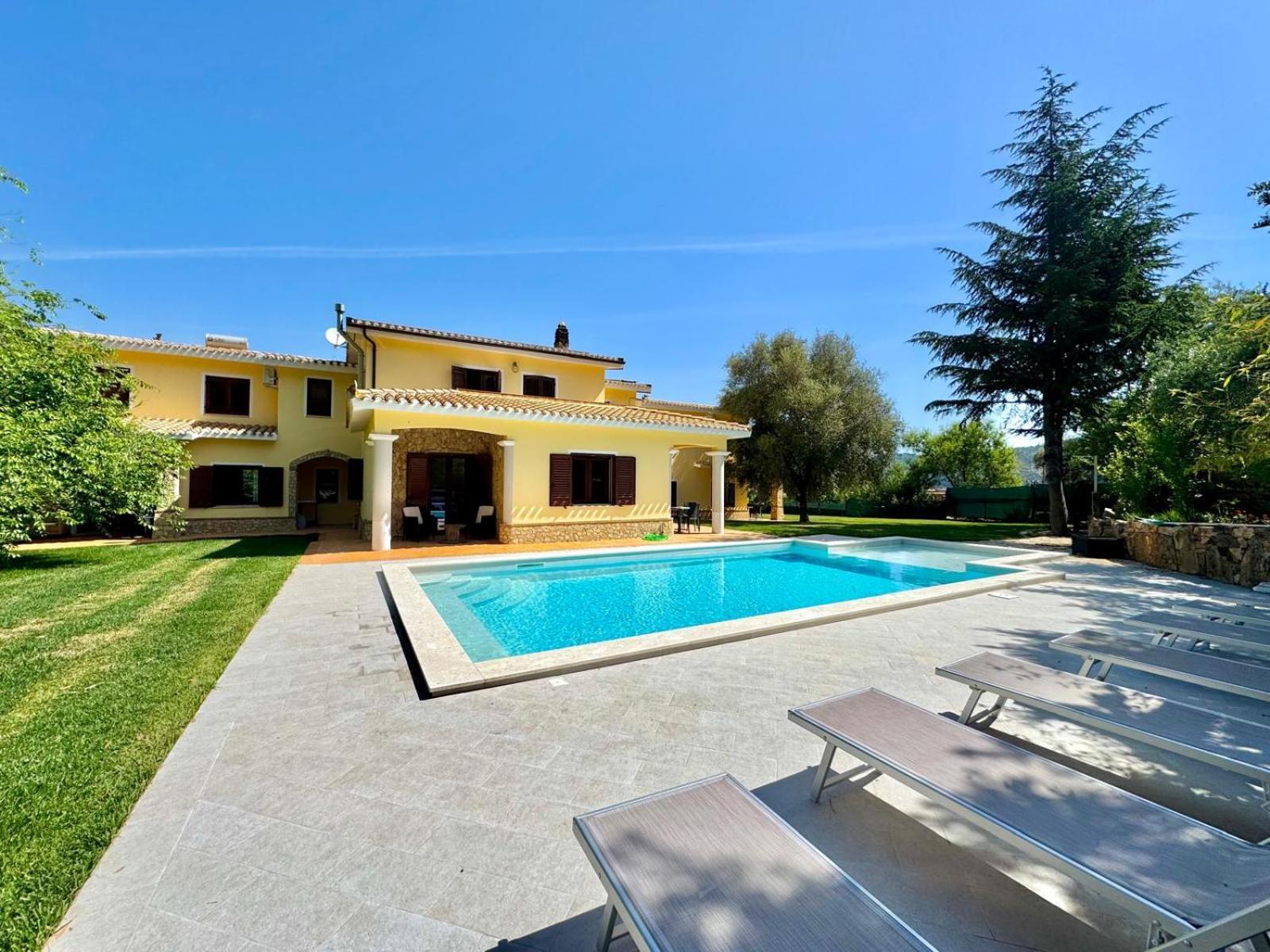 Villa With Pool 卡尔德都 外观 照片