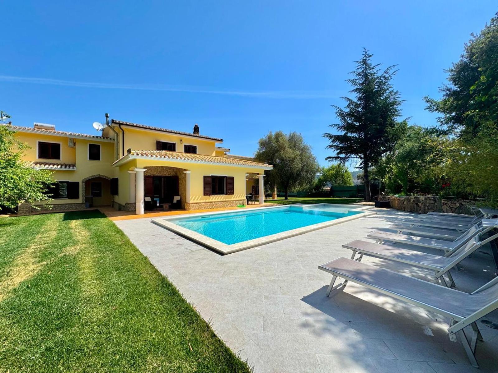 Villa With Pool 卡尔德都 外观 照片